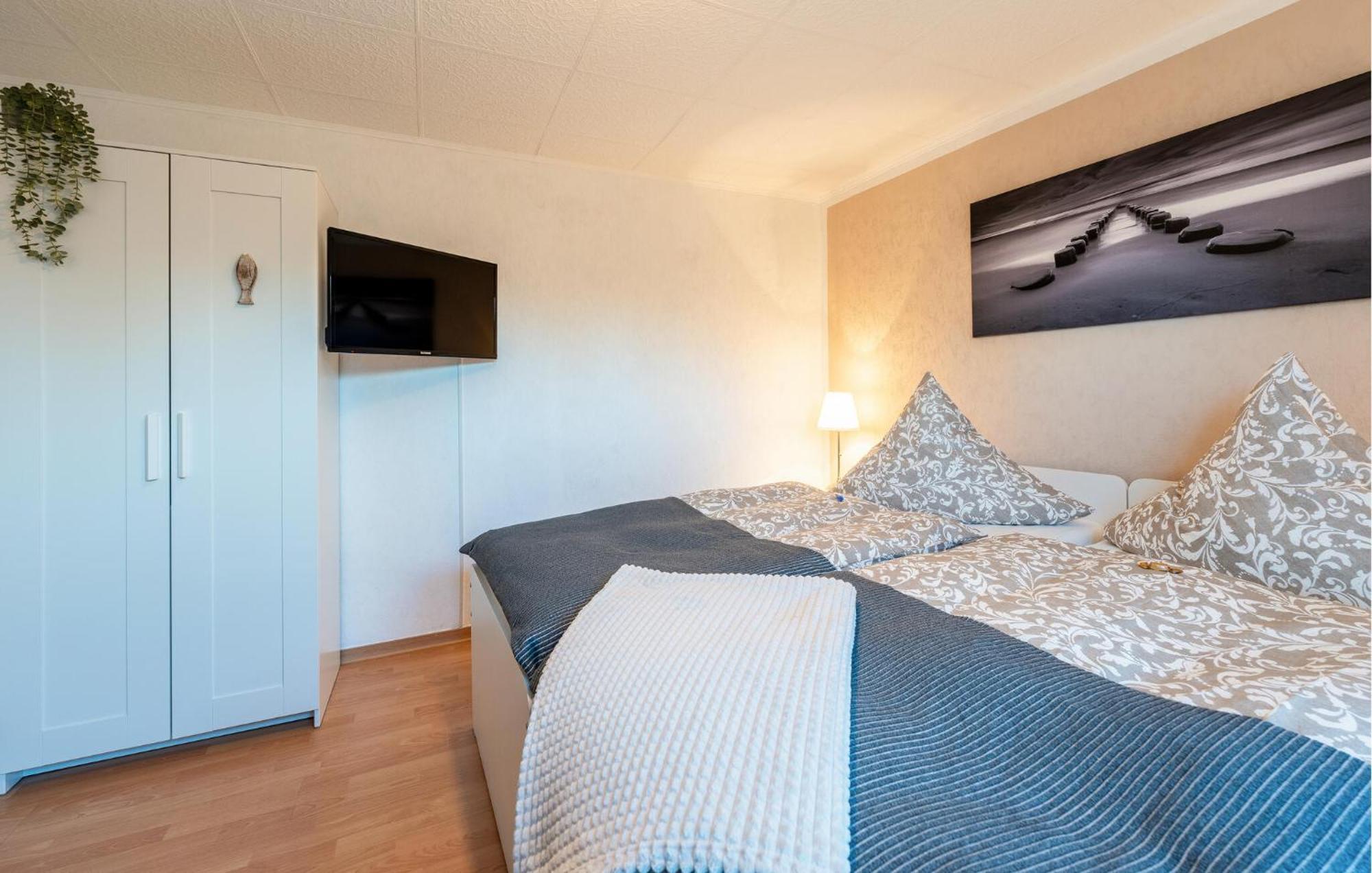 Awesome Apartment In Rostock With Kitchen מראה חיצוני תמונה